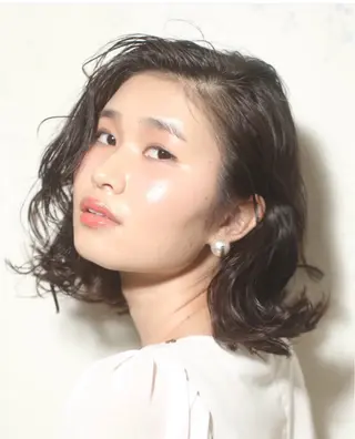 ミディアム パーマ 心斎橋 女性 スタイリスト  大阪のヘアスタイル