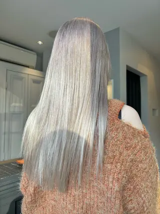 ロング カラー 栗林 茉那のヘアスタイル