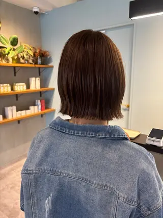 ミディアム カラー 岡田 渚のヘアスタイル