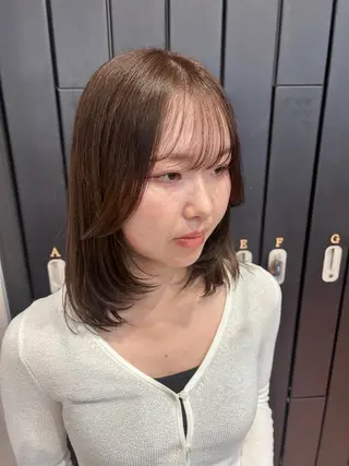 セミロング カラー 阪田 真奈未のヘアスタイル