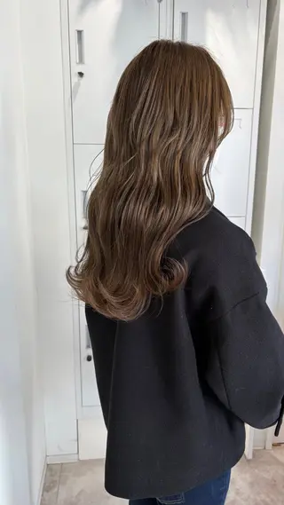 ロング カラー 河野 いずみのヘアスタイル