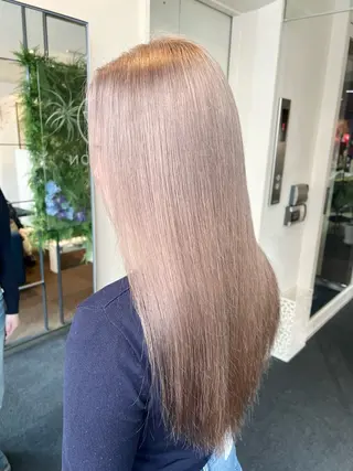 ロング Hanna by W_SALONのヘアスタイル