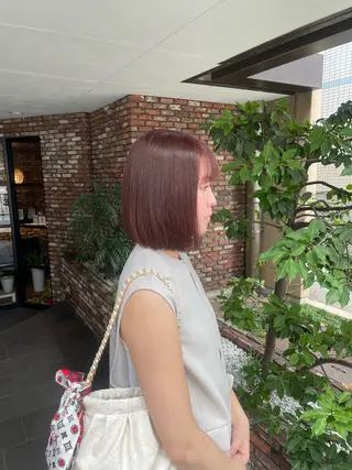 カラー ショート 顔周りレイヤー/マオのヘアスタイル