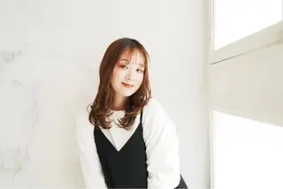 セミロング 瀬社家 加奈のヘアスタイル