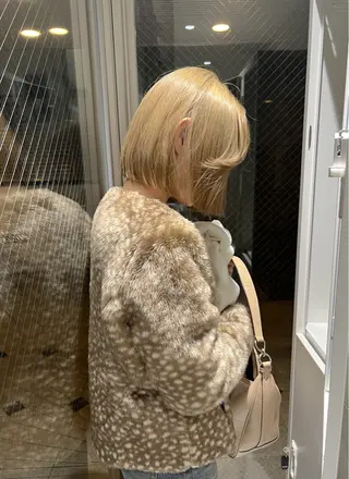 ショート カラー 小顔ボブ jilblanカホのヘアスタイル