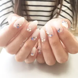 ネイル Petit Fleur所属・青柳 亜梨奈のマツエク・マツパデザイン