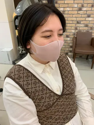 ショート カラー 羽エクステ🩷 🤍まき🤍のヘアスタイル