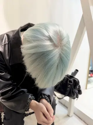 ミディアム カラー メンズ kai .のヘアスタイル