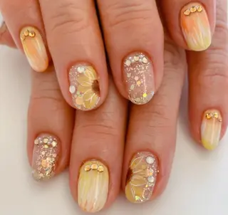 ネイル ママリンド　志村坂上店所属・しみ えんのネイルデザイン