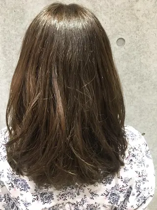 セミロング カラー 井坂 和博のヘアスタイル