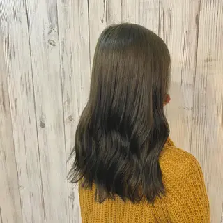 カラー 吉田 悠乃のヘアスタイル