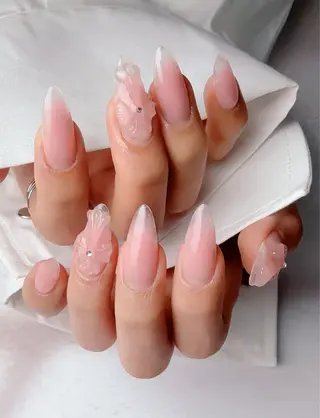 ネイル Lyna 池袋のネイルデザイン