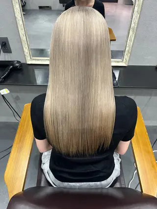 ロング カラー Titi hair coordinate所属・難波 海のヘアスタイル