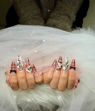 ネイル Mio_ Noiranailのネイルデザイン