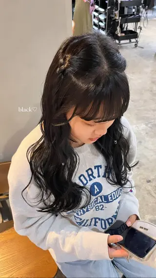 ロング 光本 杏のヘアスタイル