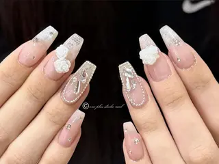 ネイル One Plus Nail Salonのネイルデザイン