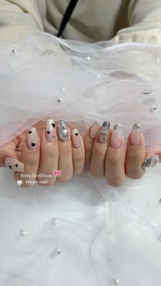 ネイル 𝓇𝒶𝓃𝒶𝓃 𝓃𝒶𝒾𝓁のネイルデザイン