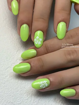 ネイル Li'a Bloom所属・🦋🤍 madoka🤍のネイルデザイン