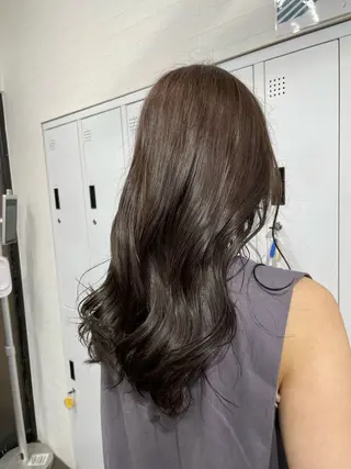 ミディアム apollo 横浜所属・横浜🦋ハイトーン 🫐シャドウルーツのヘアスタイル