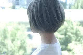 ショート カラー 🌈ディレクター🌈 徳松優希のヘアスタイル