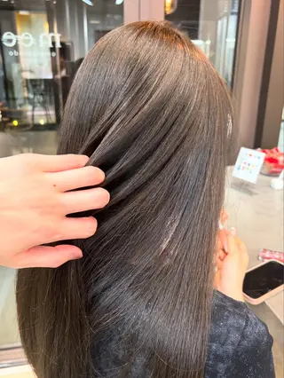 ロング 艶髪ストレート/ 理美容師/ショウキのヘアスタイル
