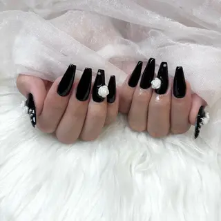 ネイル Raviy名古屋栄店所属・misaki ♡のネイルデザイン