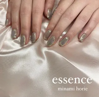 ネイル essence所属・pétit maakoのネイルデザイン