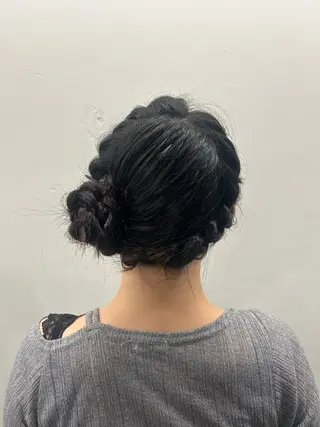 セミロング ヘアアレンジ 【 pia 】 とものヘアスタイル