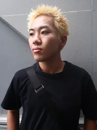 ショート カラー メンズ Rei/ 縮毛矯正/ ハイライトカラー募集のヘアスタイル