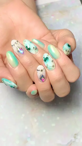 ネイル alma nailsのネイルデザイン