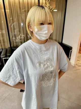 ショート カラー ウルフとハイトーン みっちー✂️のヘアスタイル