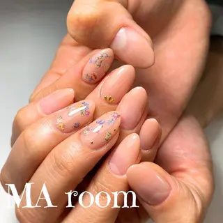 ネイル ＆MERCI所属・&MERCI nail maoのネイルデザイン