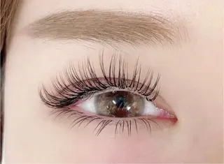 マツエク・マツパ Crea la Luce 天神西通り店【クレアラルーチェ】所属・クレアラルーチェ 天神西通りのマツエク・マツパデザイン