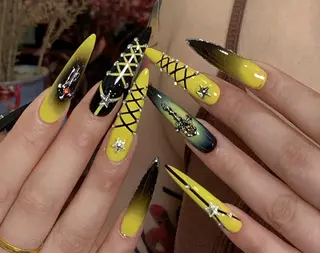 ネイル Pure&Rich Nailのネイルデザイン