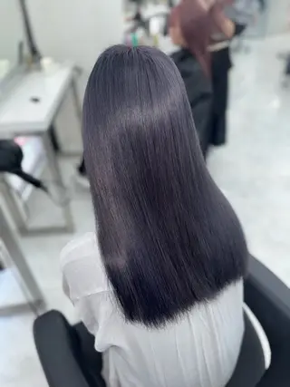 ロング カラー niina🖤 透明感×レイヤーのヘアスタイル