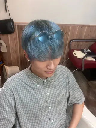 ショート カラー HAIR BASE ZAWAWA所属・レイヤー/ブリーチ｜ 特殊パーマ/赤澤のヘアスタイル