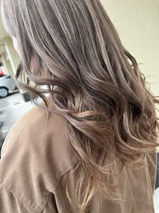 ロング ☺︎宮田 麻衣☺︎のヘアスタイル