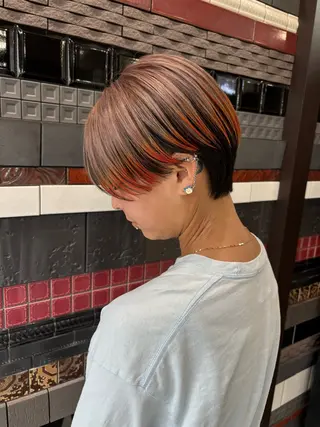 ショート design salonLia所属・色落ちまで2度綺麗な ハイトーン🪞/ミクのヘアスタイル