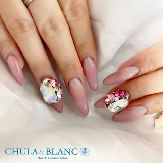 ネイル CHULA & BLANC所属・AYA AYAのネイルデザイン