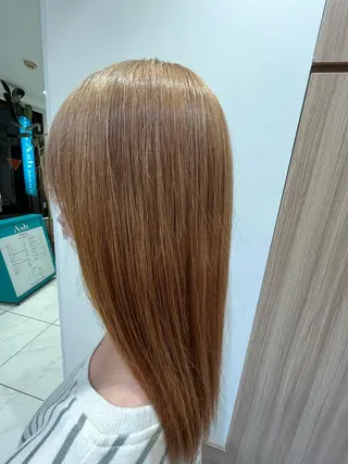 セミロング 長尾菜々美🐰 ／ハイトーンカラーのヘアスタイル