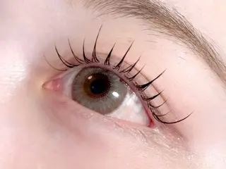 マツエク・マツパ téa. -eyeroom-所属・téa. reina/表参道のマツエク・マツパデザイン