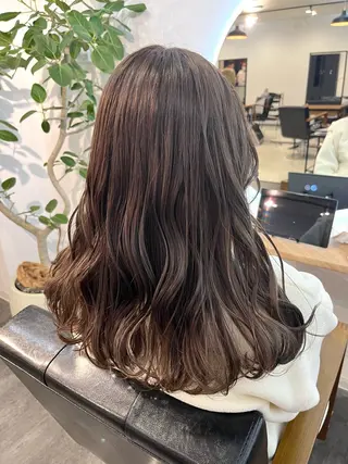 ロング カラー ヘアアレンジ このか🕊️ベージュ /グレージュ/カットのヘアスタイル