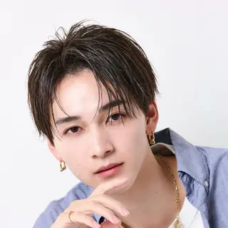 ショート パーマ GLOW所属・マタカ ミナリのヘアスタイル