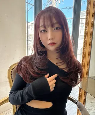 ロング 小村 理音のヘアスタイル