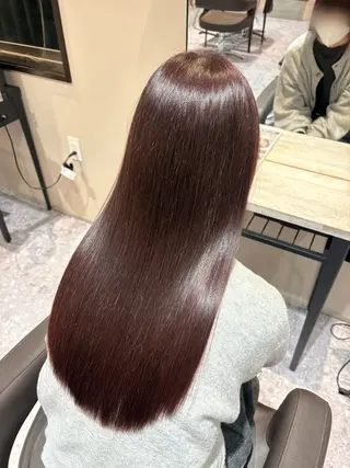 ロング 岡本 彩香のヘアスタイル