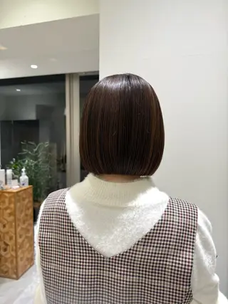 ショート ぱつっとボブ/透明感 カラー/Ayakaのヘアスタイル