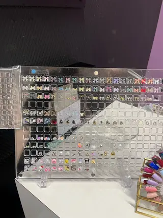 ネイル 🪷福本 亜実　/大阪心斎橋のネイルデザイン