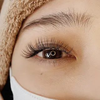 マツエク・マツパ hairdressing salon　mulum所属・Kasumi 店長のマツエク・マツパデザイン