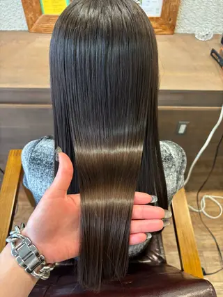 ロング あべ ゆうかのヘアスタイル