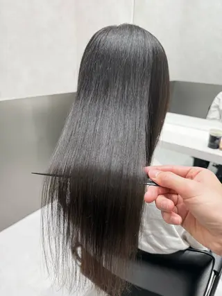 ロング 美髪職人あお🦕 髪質改善｜原宿のヘアスタイル